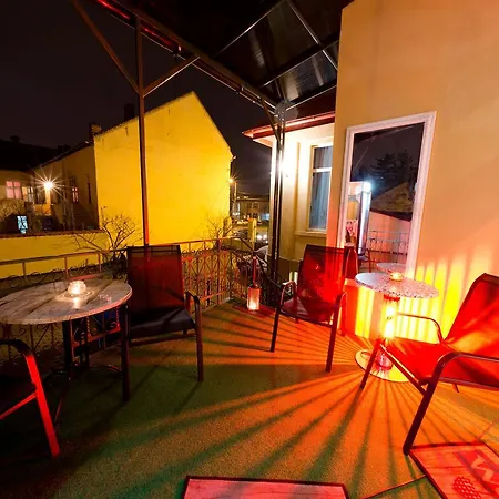 Casa Luna Rosa Hostel
