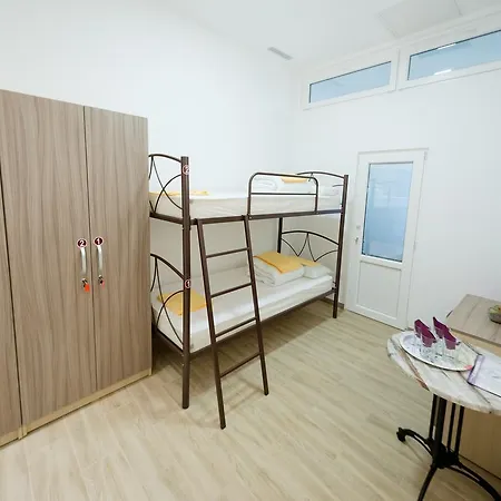 Hostel Casa Luna Rosa