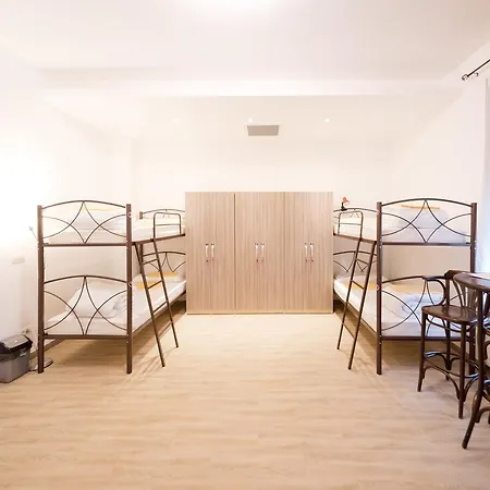 Hostel Casa Luna Rosa Temešvár