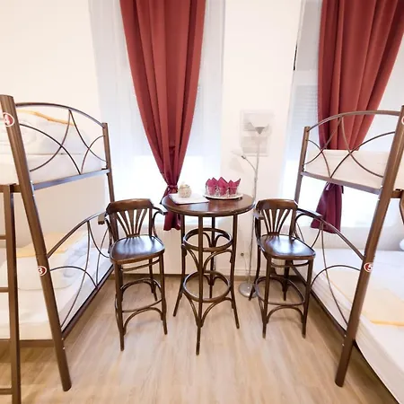 Casa Luna Rosa Vandrerhjem