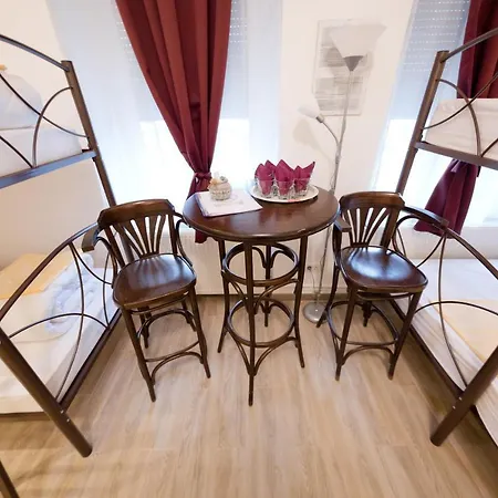 Casa Luna Rosa Vandrerhjem *